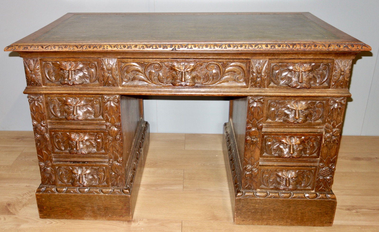 Victorian Carved Oak Leather Desk (1 of 1) Victorian Carved Oak Leather Desk (1 of 1)