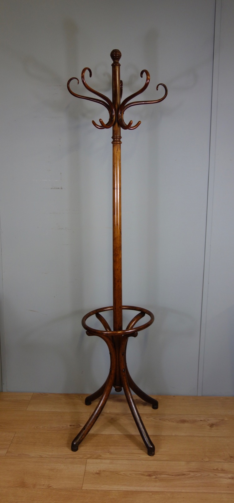 Bentwood Hat Stand C.1930 (1 of 8) Bentwood Hat Stand C.1930 (1 of 8)