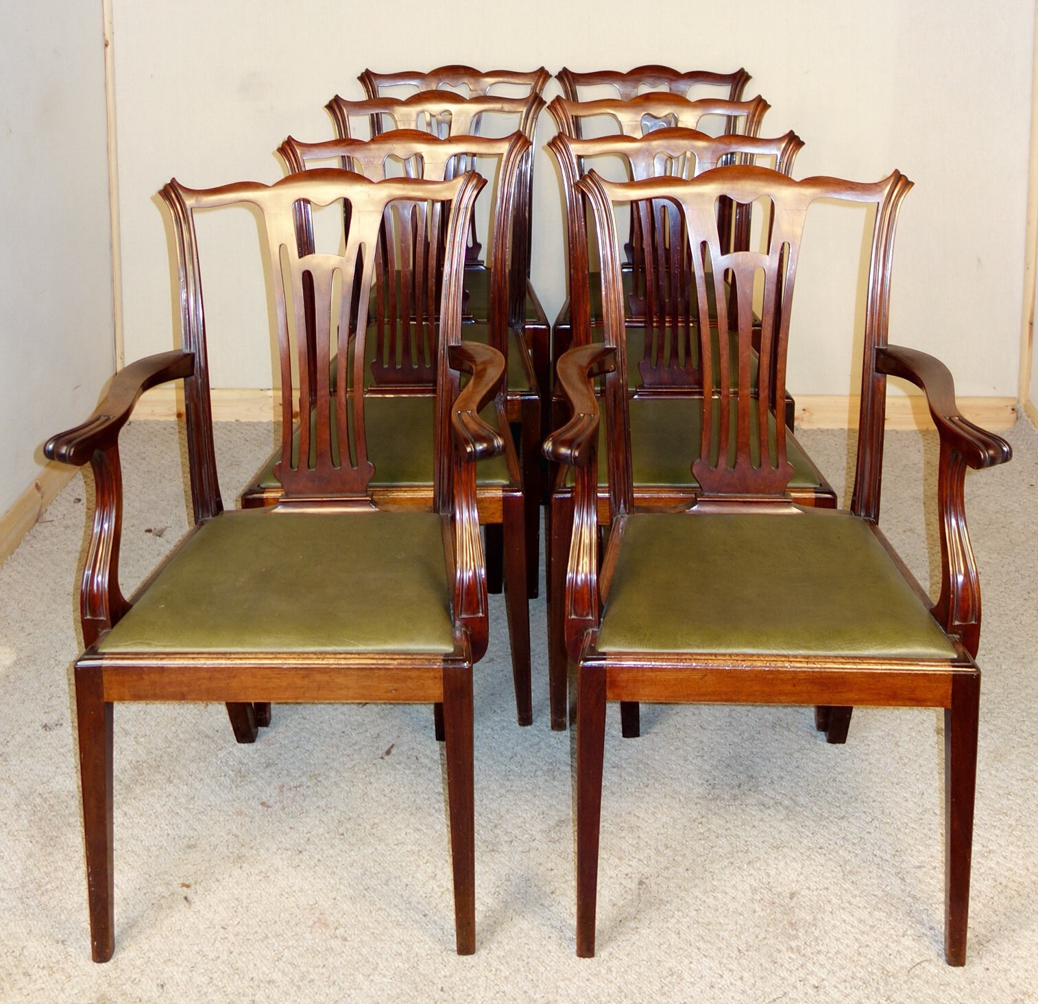 Set of 8 Mahogany Chippendale Style Dining Chairs c.1910 (1 of 1) Set of 8 Mahogany Chippendale Style Dining Chairs c.1910 (1 of 1)