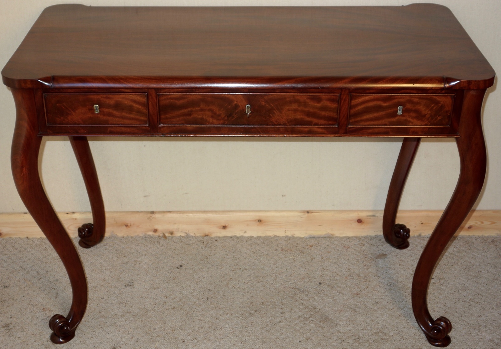 French Mahogany Writing Table Bureau Plat c.1860 (1 of 1) French Mahogany Writing Table Bureau Plat c.1860 (1 of 1)