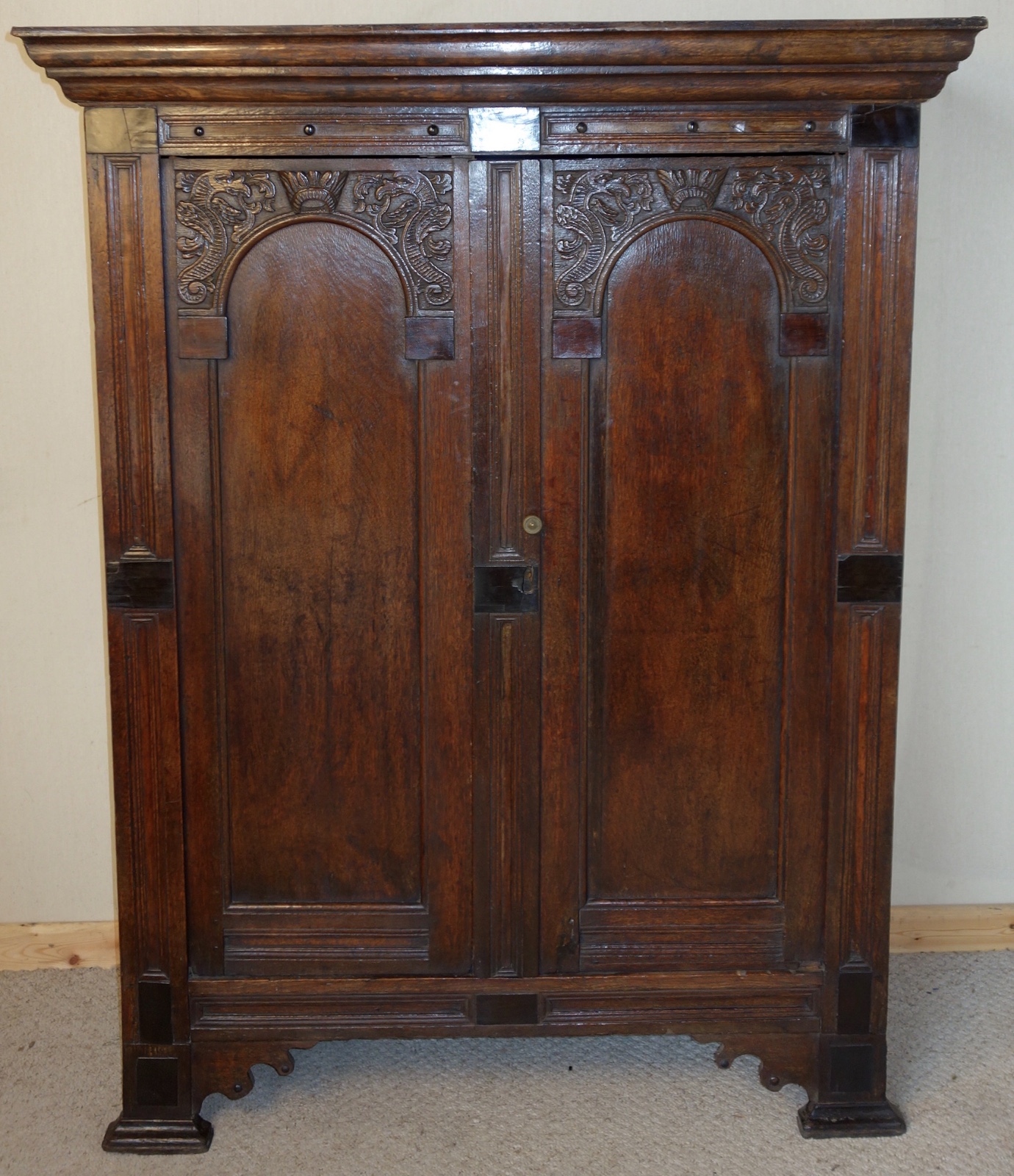 Dutch 18th Century Carved Oak Kas Wardrobe (1 of 1) Dutch 18th Century Carved Oak Kas Wardrobe (1 of 1)