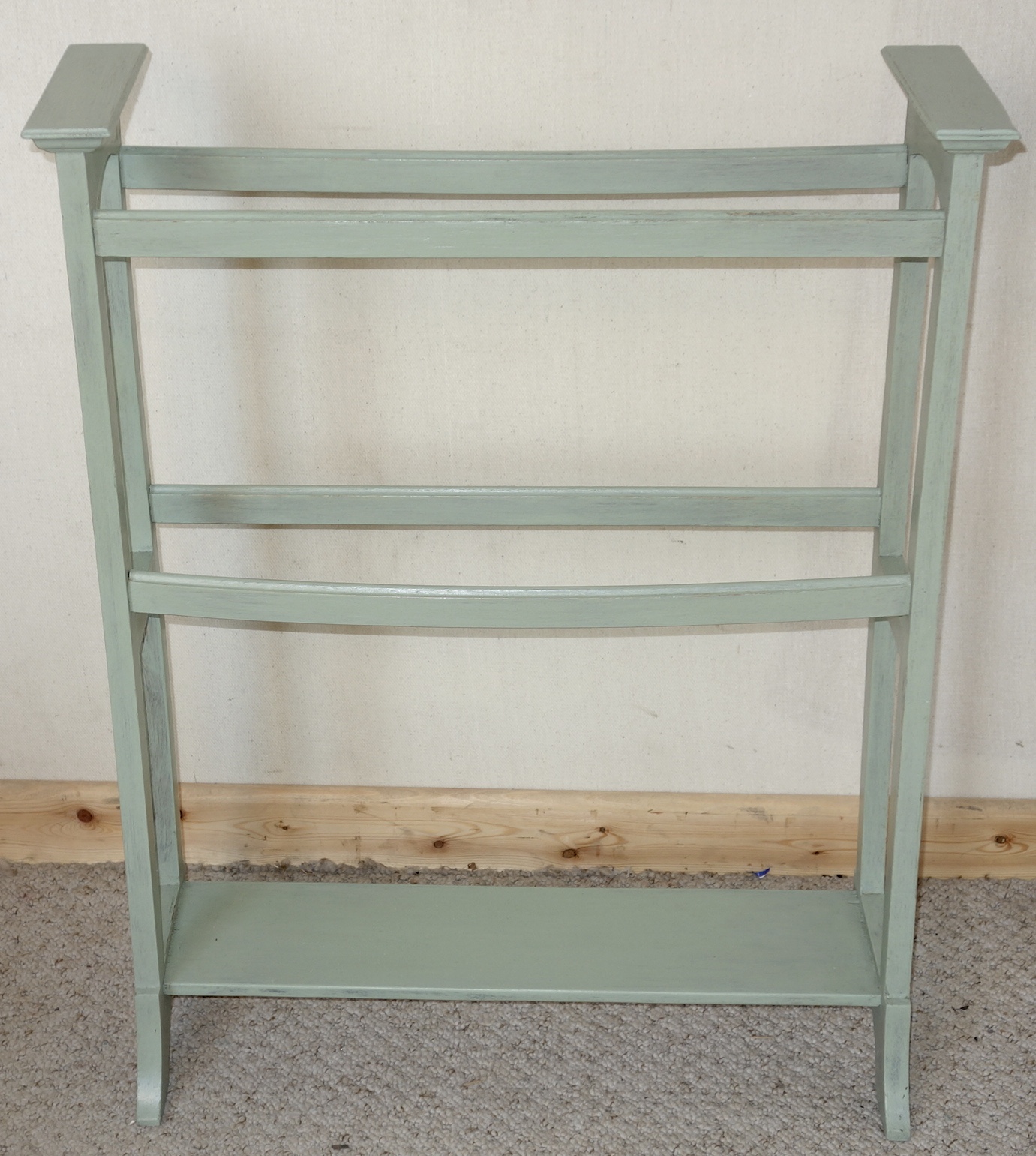 Shabby Chic Chalk Painted Edwardian Oak Towel Rail (1 of 1) Shabby Chic Chalk Painted Edwardian Oak Towel Rail (1 of 1)
