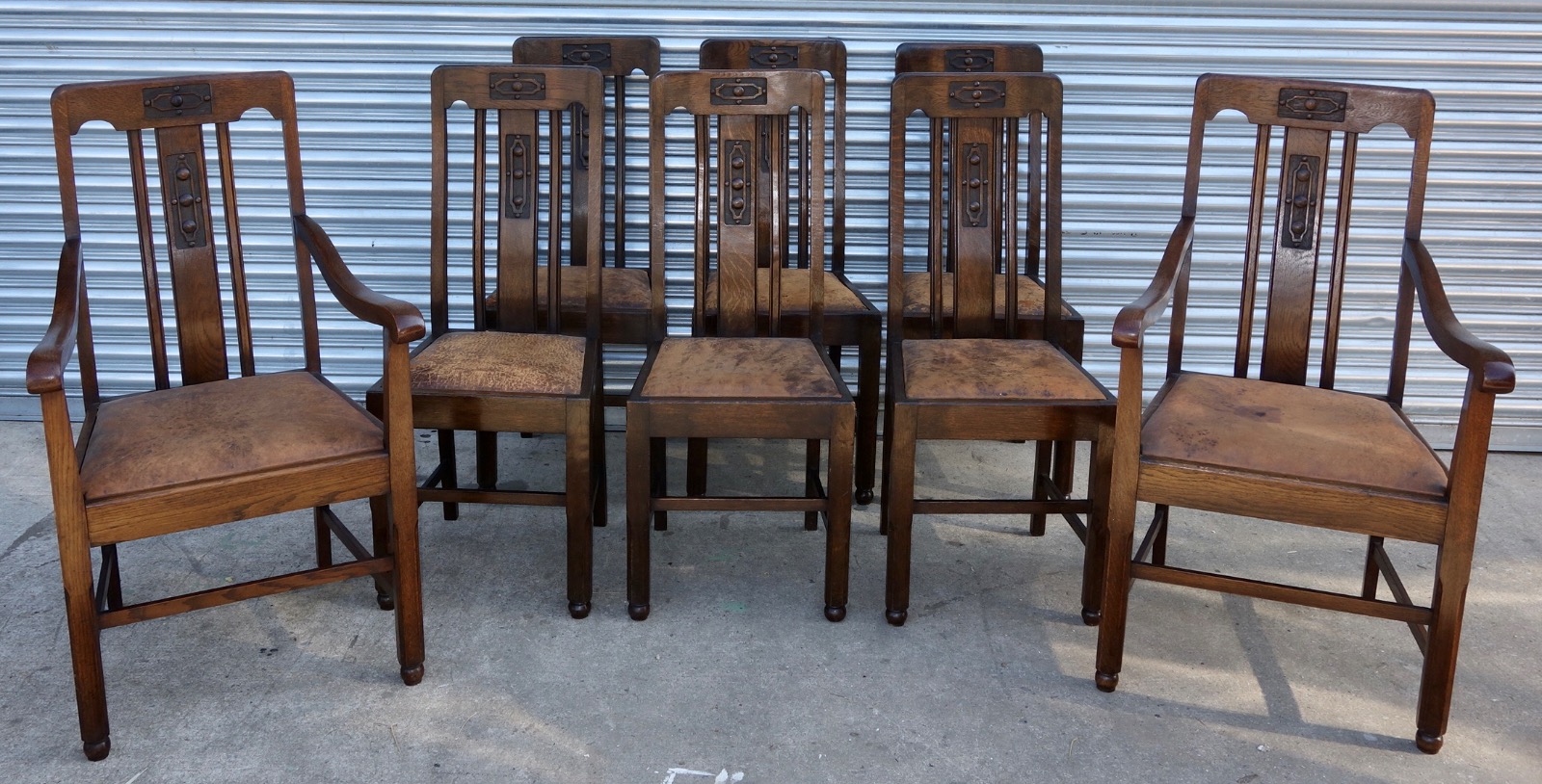 Set of 8 Oak Dining Chairs Arts & Crafts Influence c.1920 (1 of 1) Set of 8 Oak Dining Chairs Arts & Crafts Influence c.1920 (1 of 1)