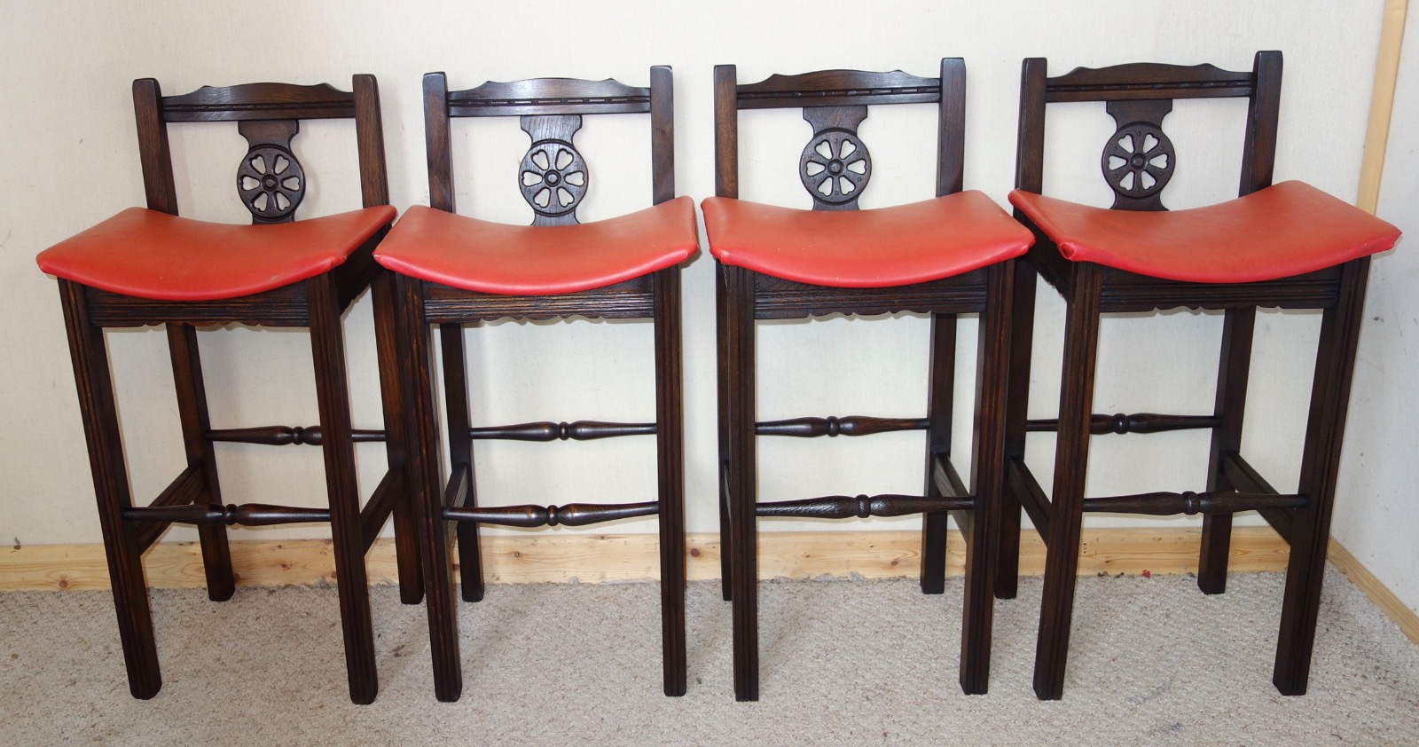 Four Old Charm Oak Bar Kitchen Stools (1 of 1) Four Old Charm Oak Bar Kitchen Stools (1 of 1)