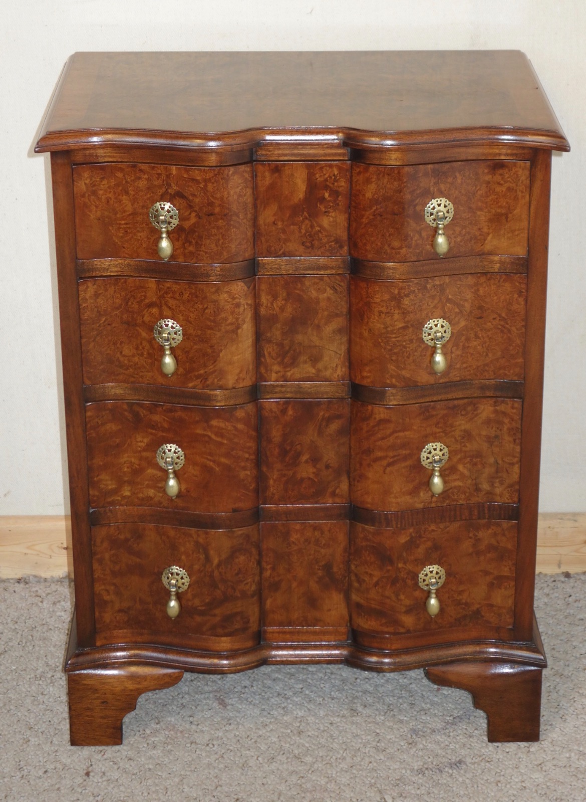 Small Shape-Fronted Walnut Chest of Drawers (1 of 1) Small Shape-Fronted Walnut Chest of Drawers (1 of 1)