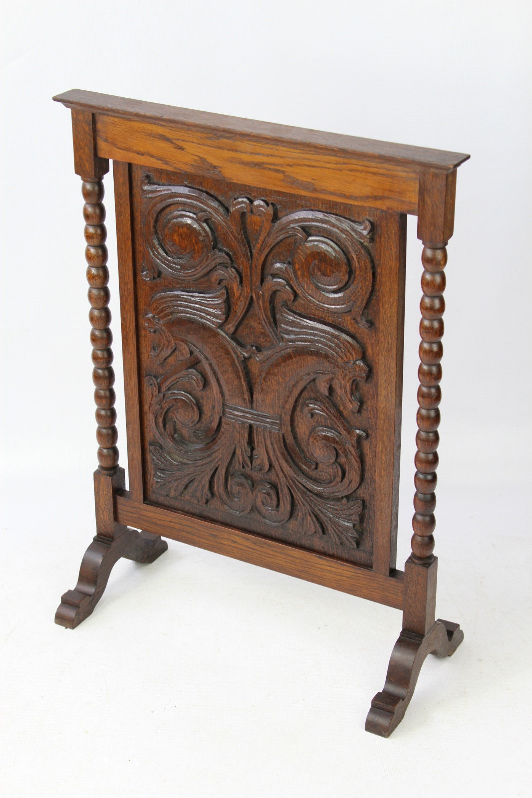 Edwardian Carved Oak Fire Screen (1 of 1) Edwardian Carved Oak Fire Screen (1 of 1)