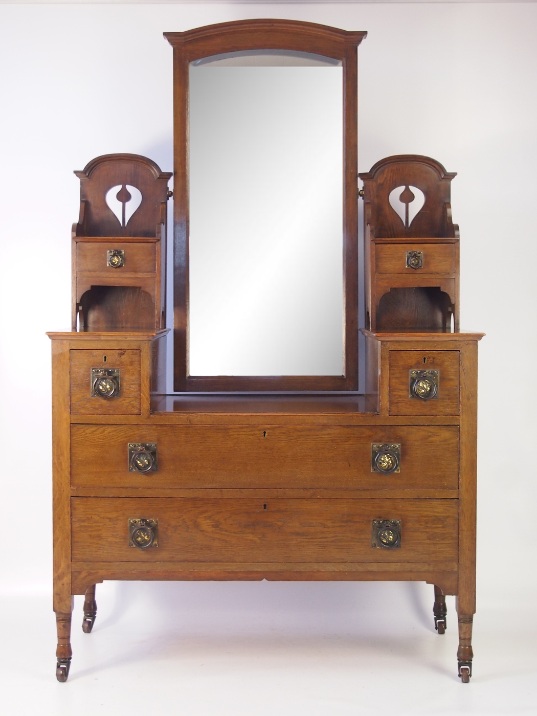 Edwardian Oak Arts and Crafts Dressing Table (1 of 1) Edwardian Oak Arts and Crafts Dressing Table (1 of 1)