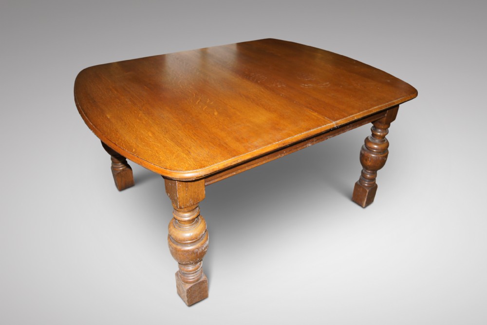 Substantial Oak Wind Out Table c.1900 (1 of 1) Substantial Oak Wind Out Table c.1900 (1 of 1)