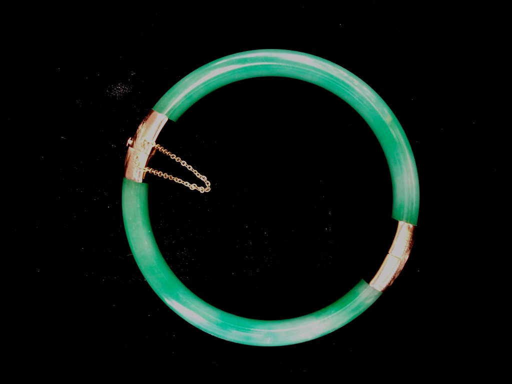 Jade Vivid Green Bangle (1 of 3)