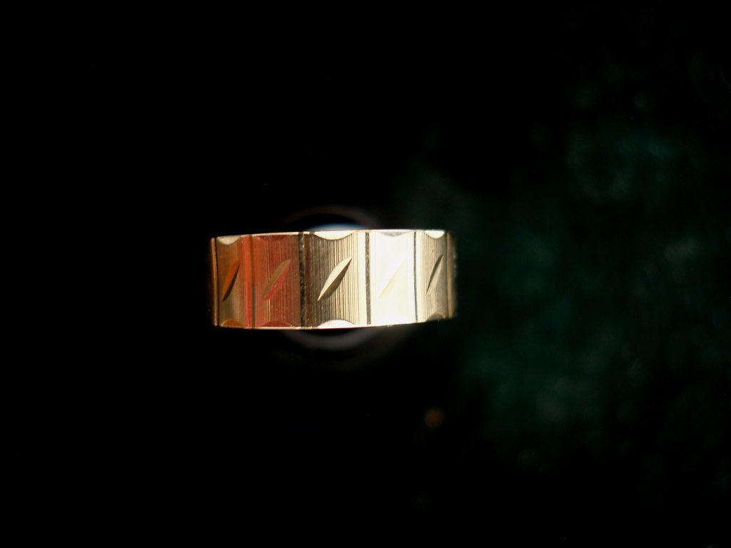 9ct Gold Wedding Ring Size 'O' (1 of 1)