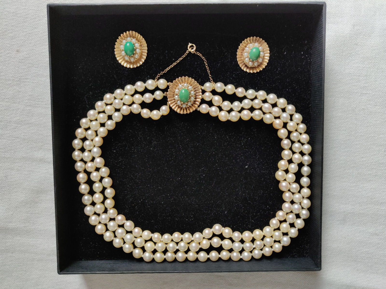 9ct Gold Set / Necklace & Earrings / Pearls & Australian Chrysoprase 1966 (1 of 14)