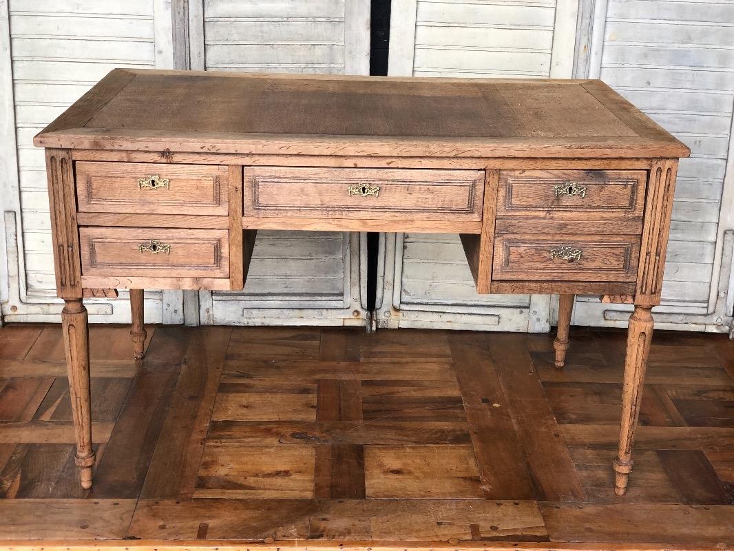 Item Main Image Item Main Image