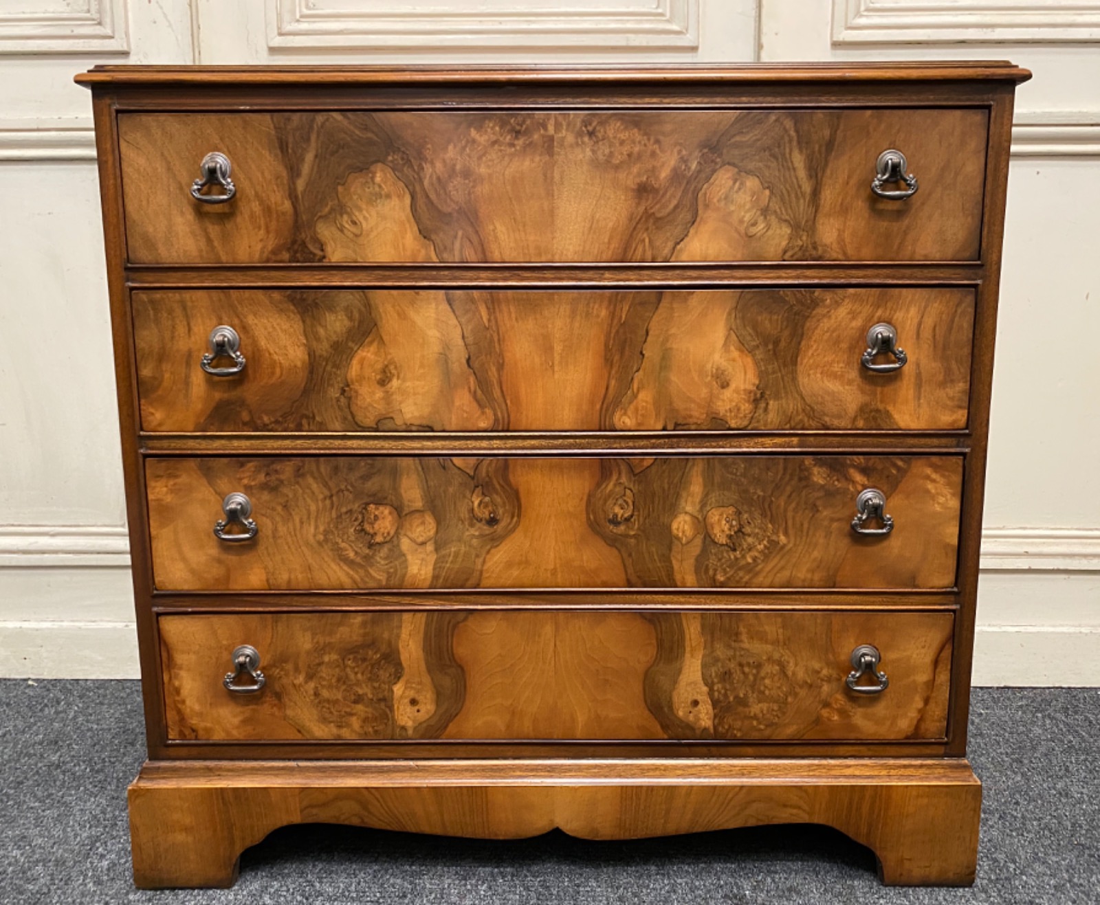 Burr Walnut Chest of Drawers (1 of 10) Burr Walnut Chest of Drawers (1 of 10)
