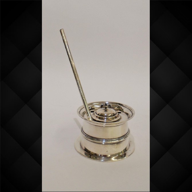 Silver Capstan Inkwell with Associated Nib Pen (1 of 1) Silver Capstan Inkwell with Associated Nib Pen (1 of 1)