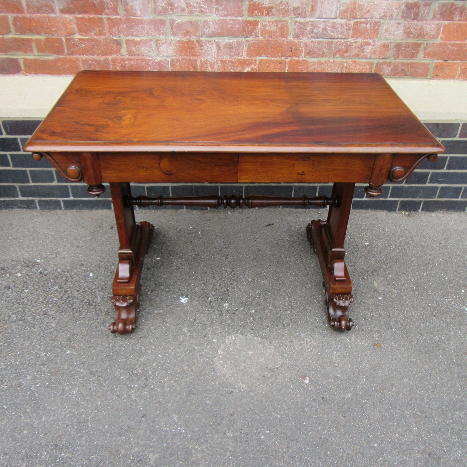 Antique Early Victorian Rosewood Side Table c.1840 (1 of 1) Antique Early Victorian Rosewood Side Table c.1840 (1 of 1)