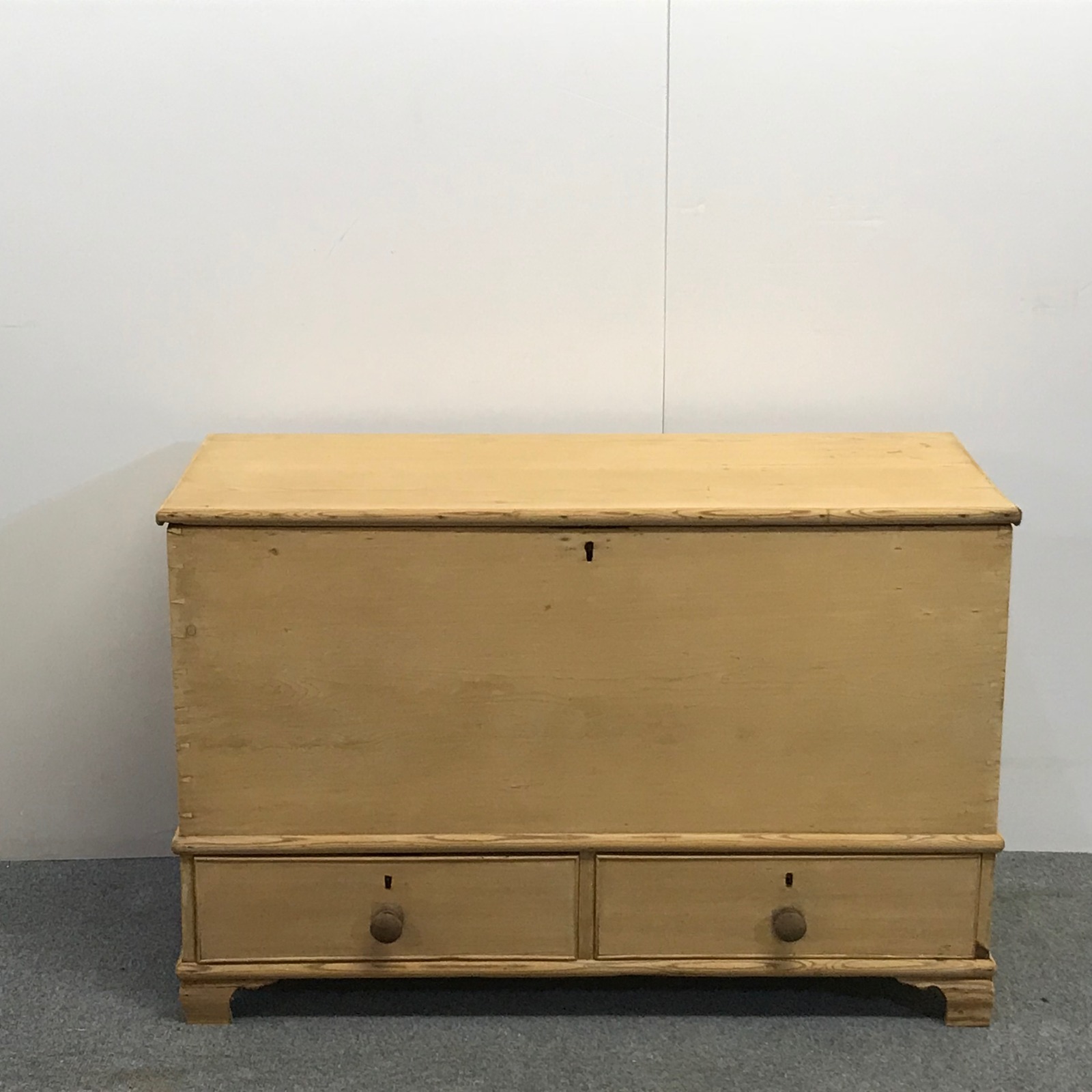 Georgian Pine Mule Chest (1 of 1) Georgian Pine Mule Chest (1 of 1)