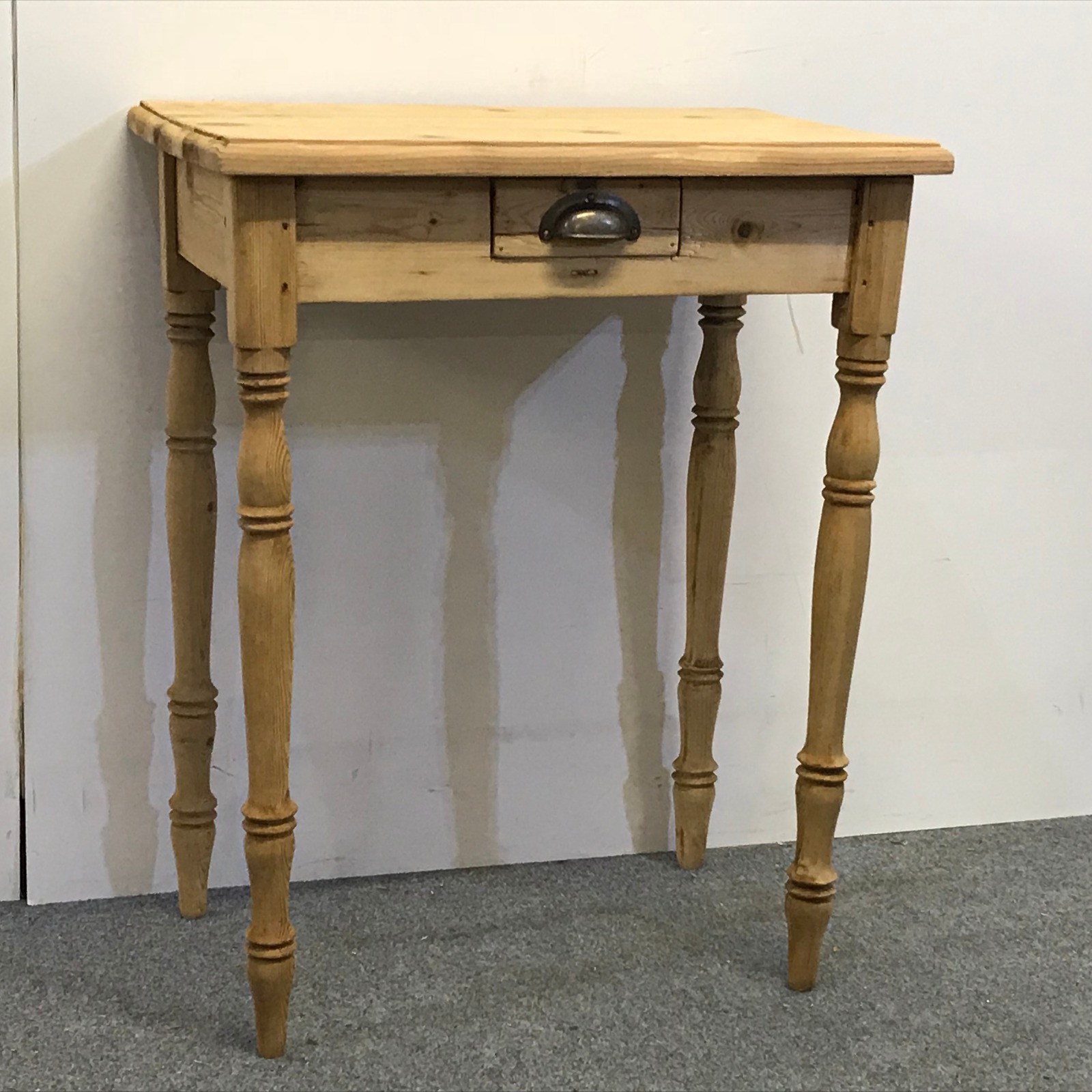 Small Pine Side Table c.1920 (1 of 1) Small Pine Side Table c.1920 (1 of 1)