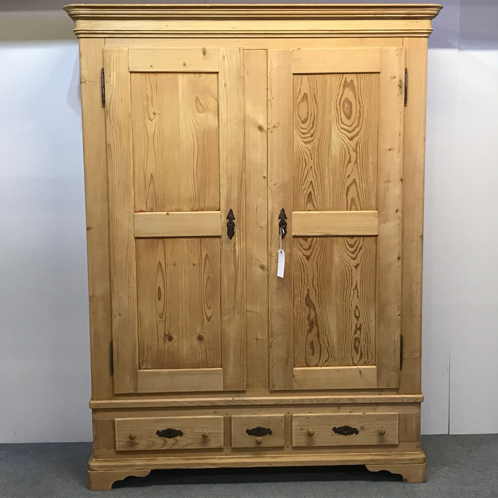 Large French Antique Pine Wardrobe 'Dismantles' (1 of 8) Large French Antique Pine Wardrobe 'Dismantles' (1 of 8)