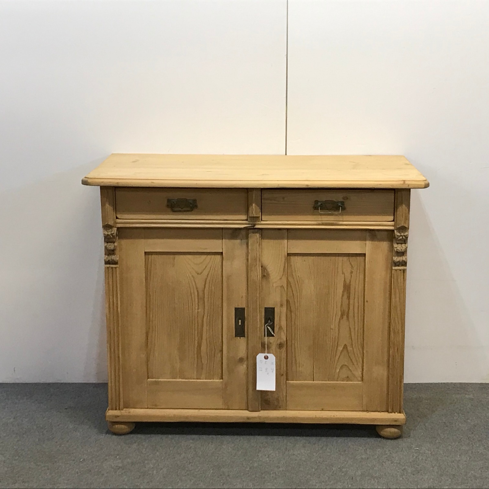 Antique Pine Dresser Base Cupboard (1 of 1) Antique Pine Dresser Base Cupboard (1 of 1)