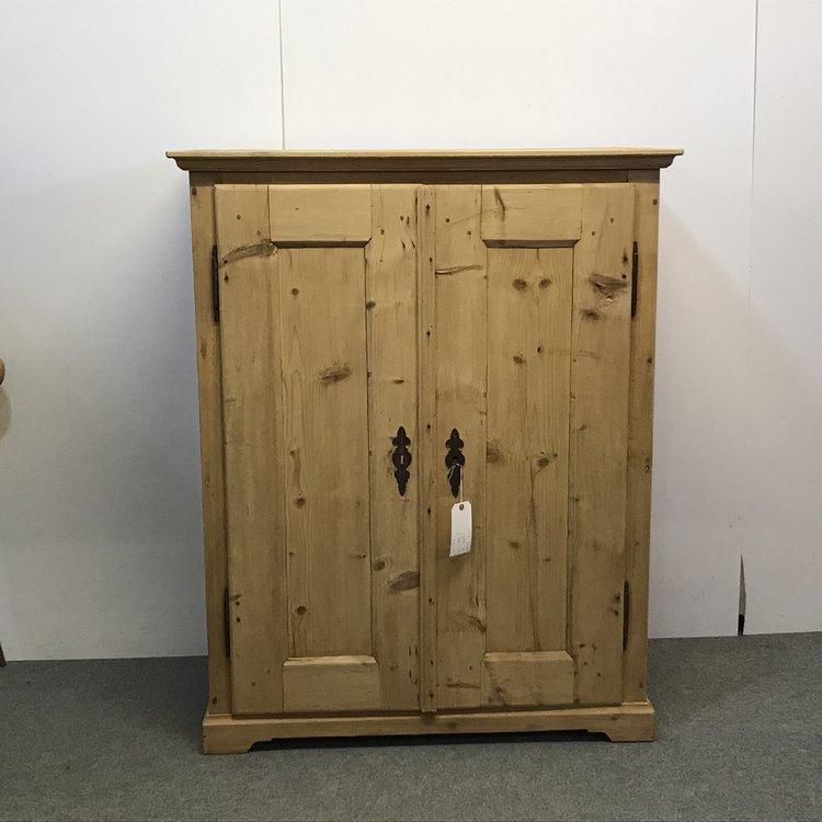 Very Deep Old Pine Cupboard c.1910 (1 of 1) Very Deep Old Pine Cupboard c.1910 (1 of 1)