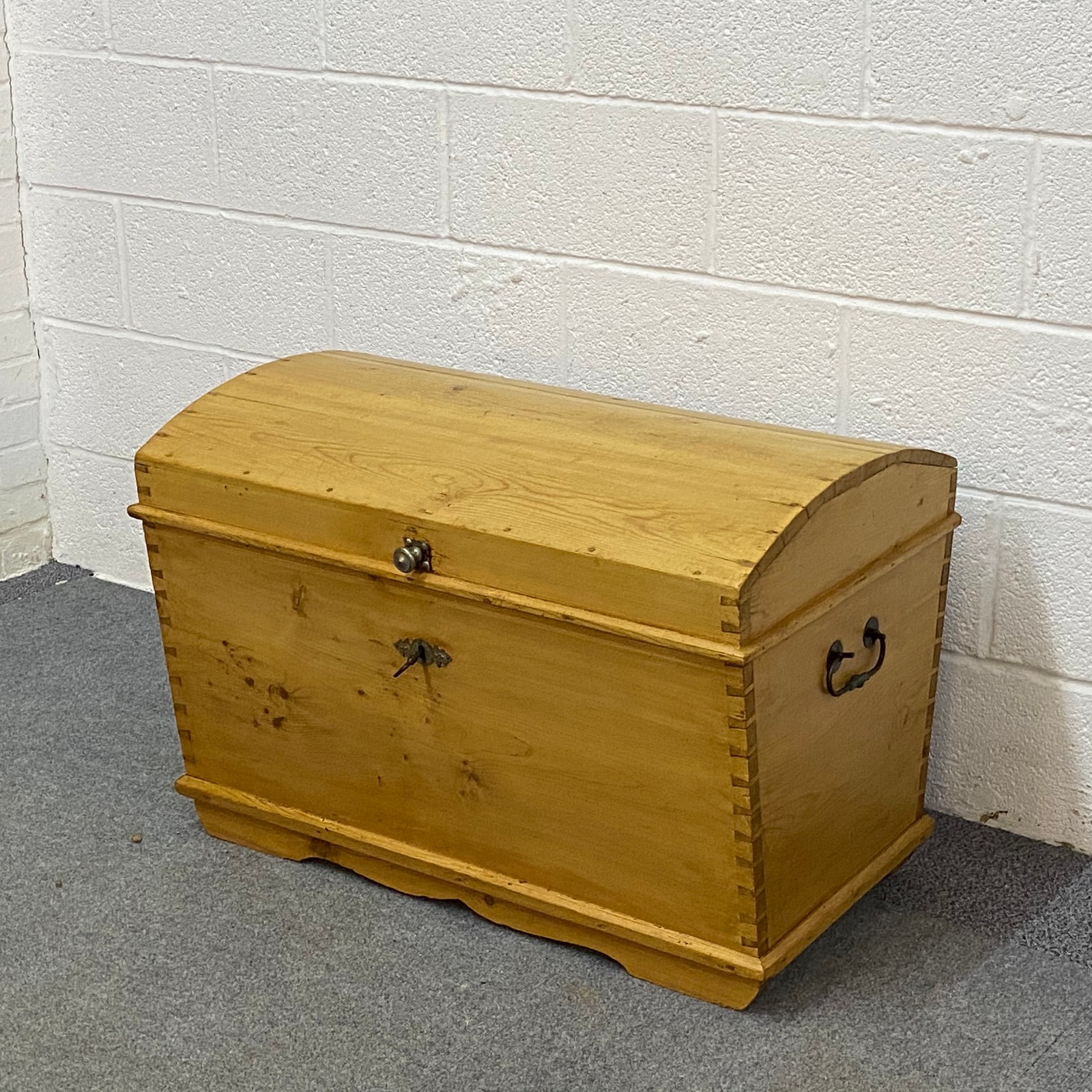 Small Charming Antique Pine Dome Top Chest C.1900 (1 of 7) Small Charming Antique Pine Dome Top Chest C.1900 (1 of 7)