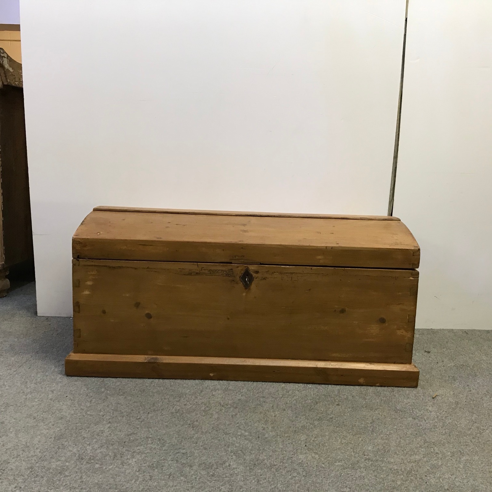 Small Old English Polished Pine Trunk c.1870 (1 of 4) Small Old English Polished Pine Trunk c.1870 (1 of 4)