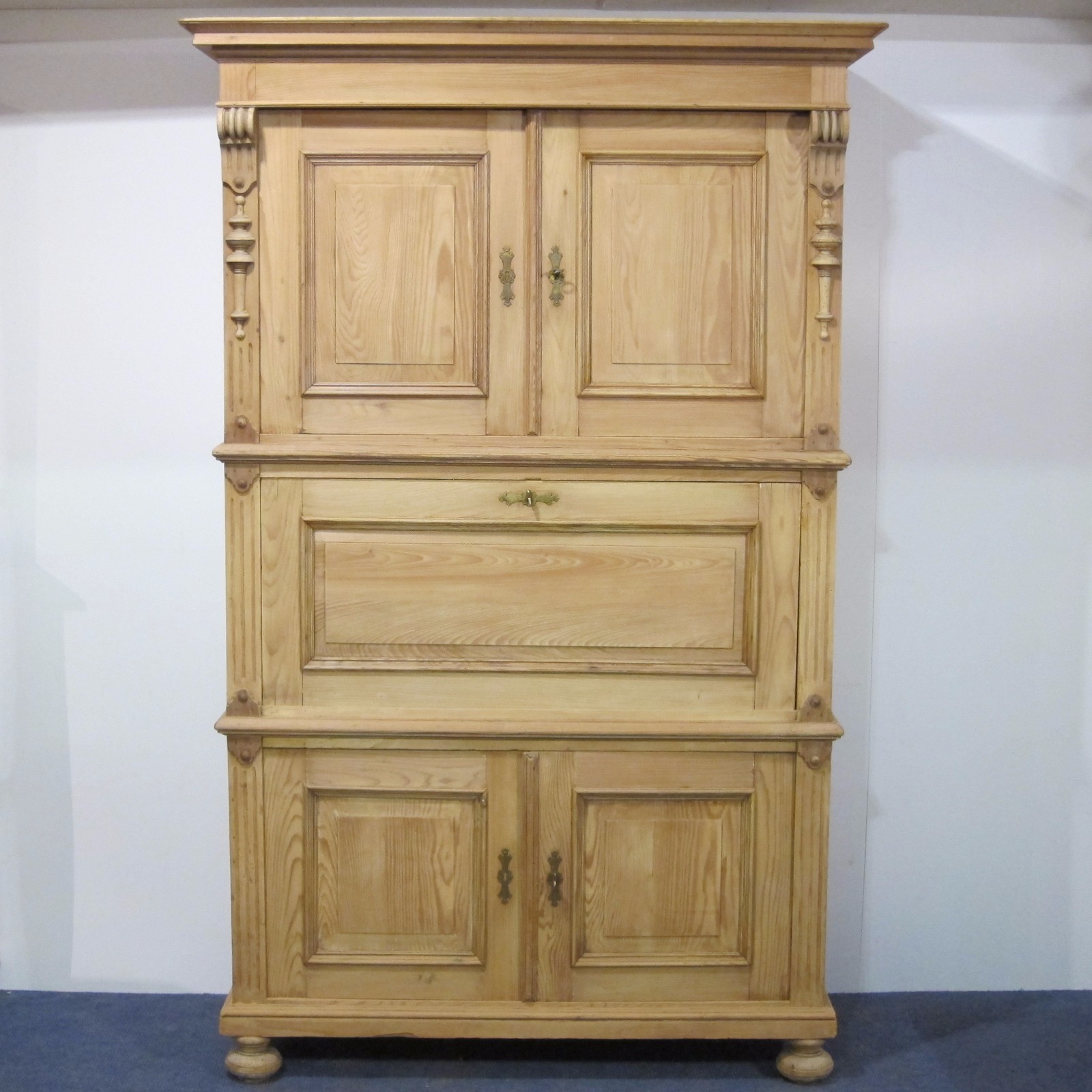 Large Old Pine Secretaire (1 of 1) Large Old Pine Secretaire (1 of 1)