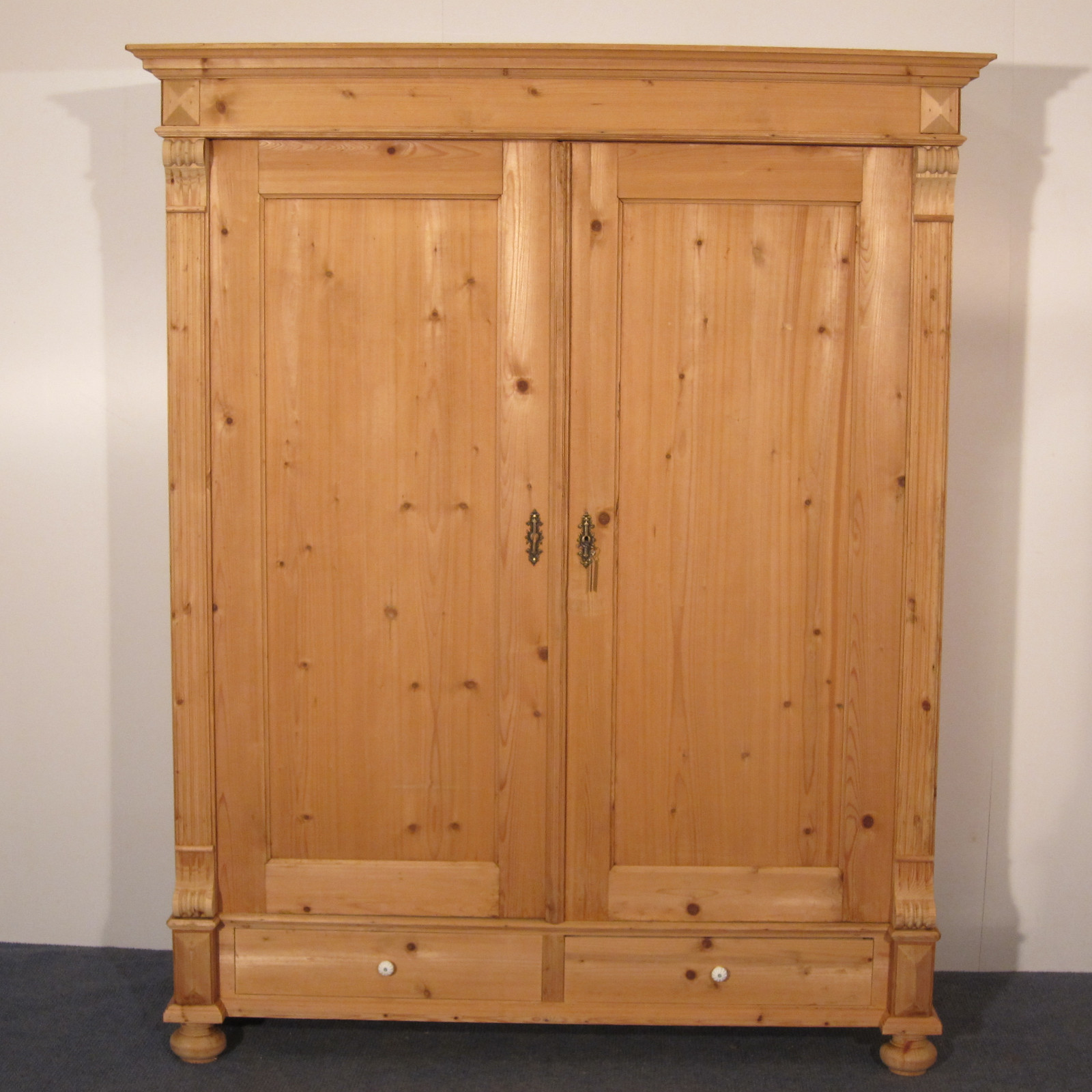 Beautiful Antique Double Wardrobe c.1910 (1 of 1) Beautiful Antique Double Wardrobe c.1910 (1 of 1)