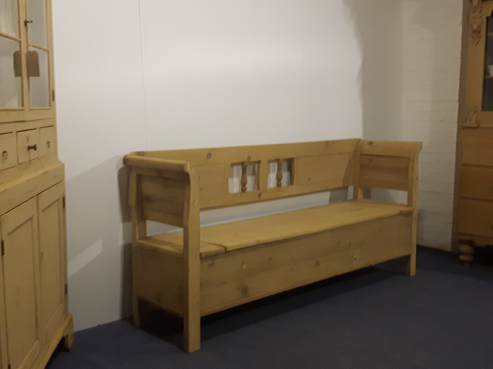 19th Century Farmhouse Bench Seat c.1880 (1 of 1) 19th Century Farmhouse Bench Seat c.1880 (1 of 1)