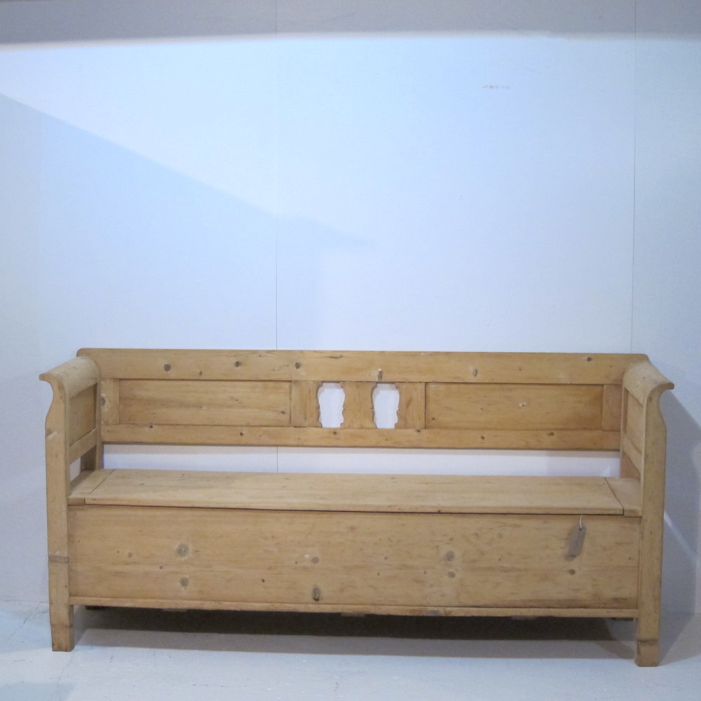Large Antique Pine Storage Bench / Settle (1 of 1) Large Antique Pine Storage Bench / Settle (1 of 1)