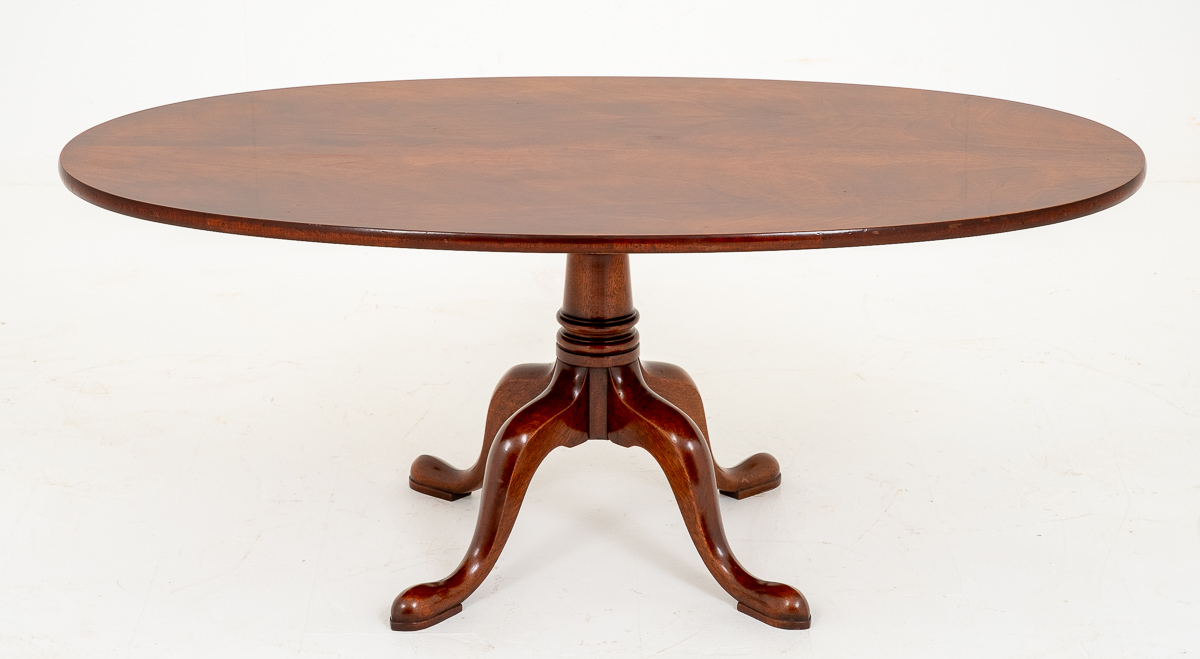 Mahogany Oval Coffee Table c.1920 (1 of 1) Mahogany Oval Coffee Table c.1920 (1 of 1)