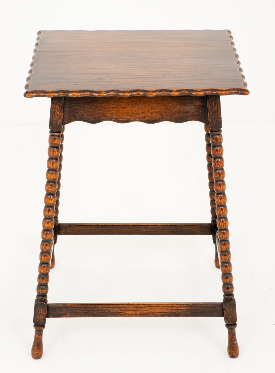 Oak Occasional Table c.1920 (1 of 1) Oak Occasional Table c.1920 (1 of 1)