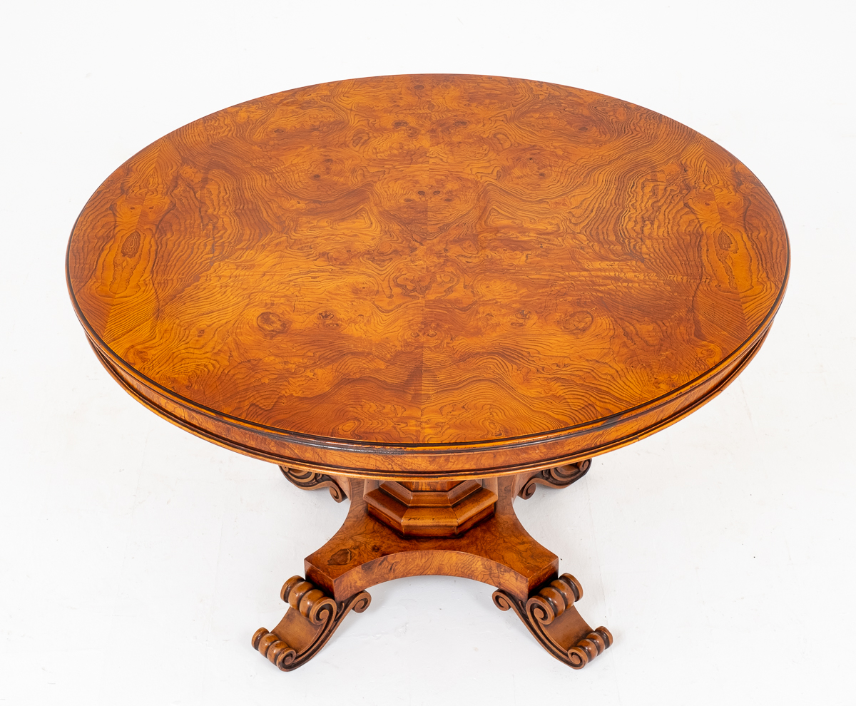 Figured Elm Circular Dining Table / Centre Table c.1920 (1 of 1) Figured Elm Circular Dining Table / Centre Table c.1920 (1 of 1)