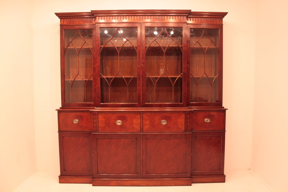 Mahogany Georgian Style Breakfront Bookcase (1 of 1) Mahogany Georgian Style Breakfront Bookcase (1 of 1)