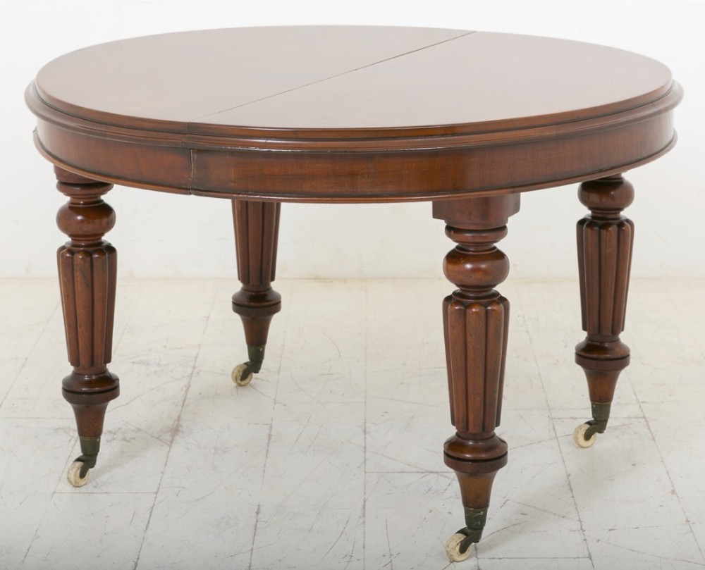 William IV Mahogany Circular Extending Dining Table (1 of 1) William IV Mahogany Circular Extending Dining Table (1 of 1)