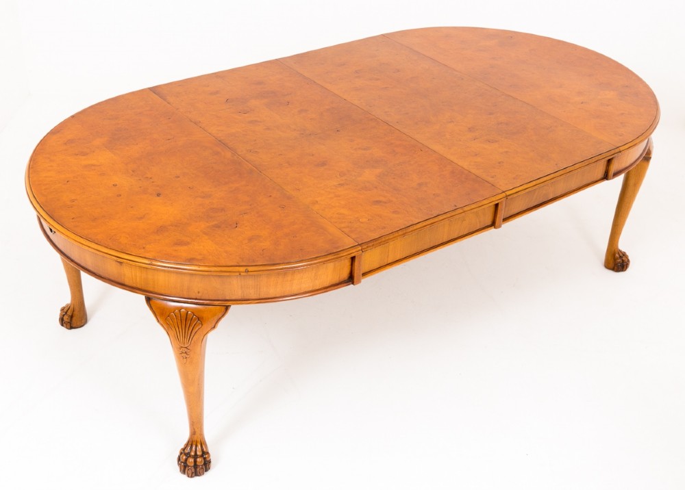 Burr Walnut Circular Extending Dining Table c.1900 (1 of 1) Burr Walnut Circular Extending Dining Table c.1900 (1 of 1)