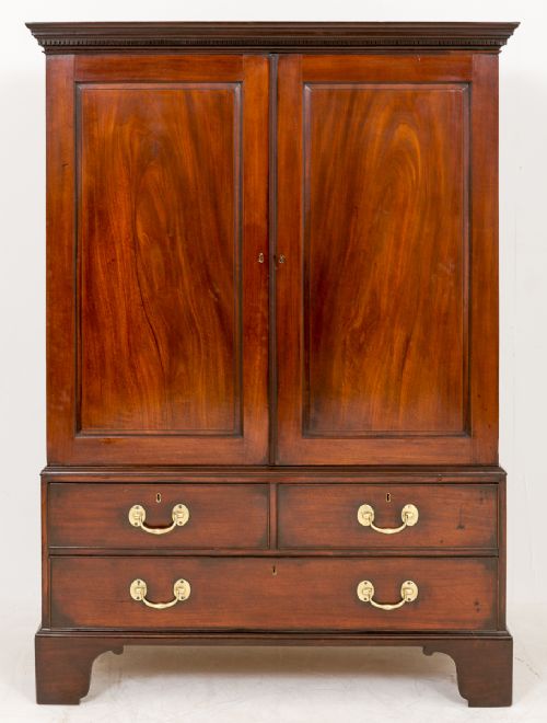 Georgian Mahogany Gentleman's Linen Press (1 of 1) Georgian Mahogany Gentleman's Linen Press (1 of 1)