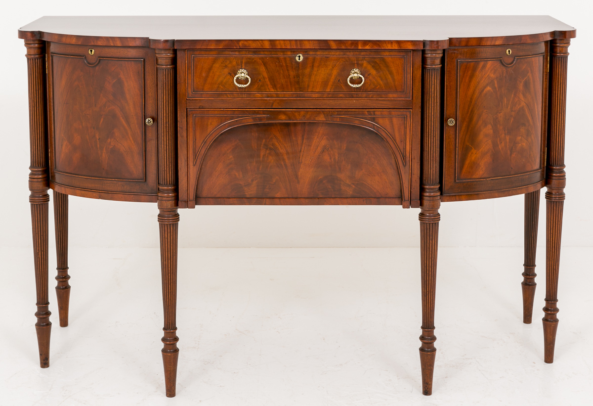 Gillow Style Mahogany Sideboard (1 of 1) Gillow Style Mahogany Sideboard (1 of 1)