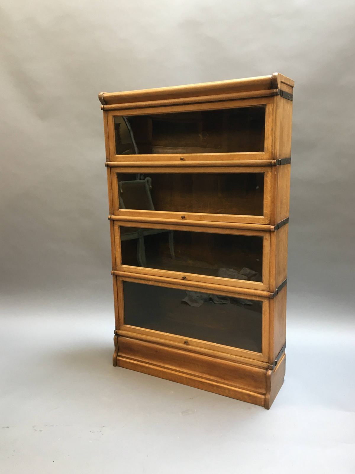 Globe Wernicke Oak Bookcase c.1910 (1 of 1) Globe Wernicke Oak Bookcase c.1910 (1 of 1)