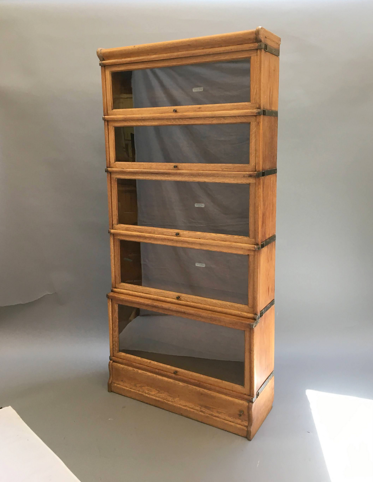 Globe Wernicke Oak Bookcase C.1910 (1 of 12) Globe Wernicke Oak Bookcase C.1910 (1 of 12)