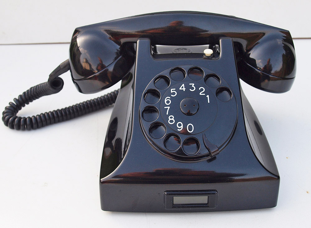 Bakelite Ericsson Model (1 of 4) Bakelite Ericsson Model (1 of 4)