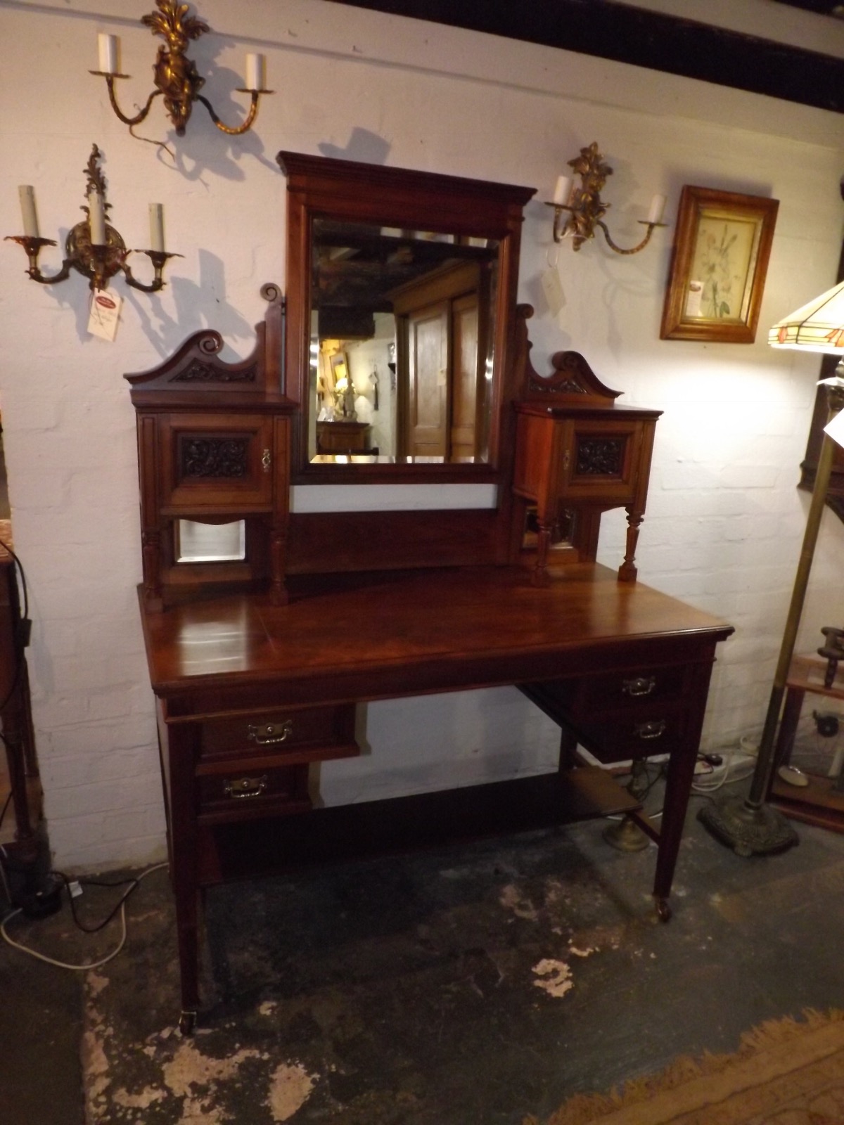 Item Main Image Item Main Image