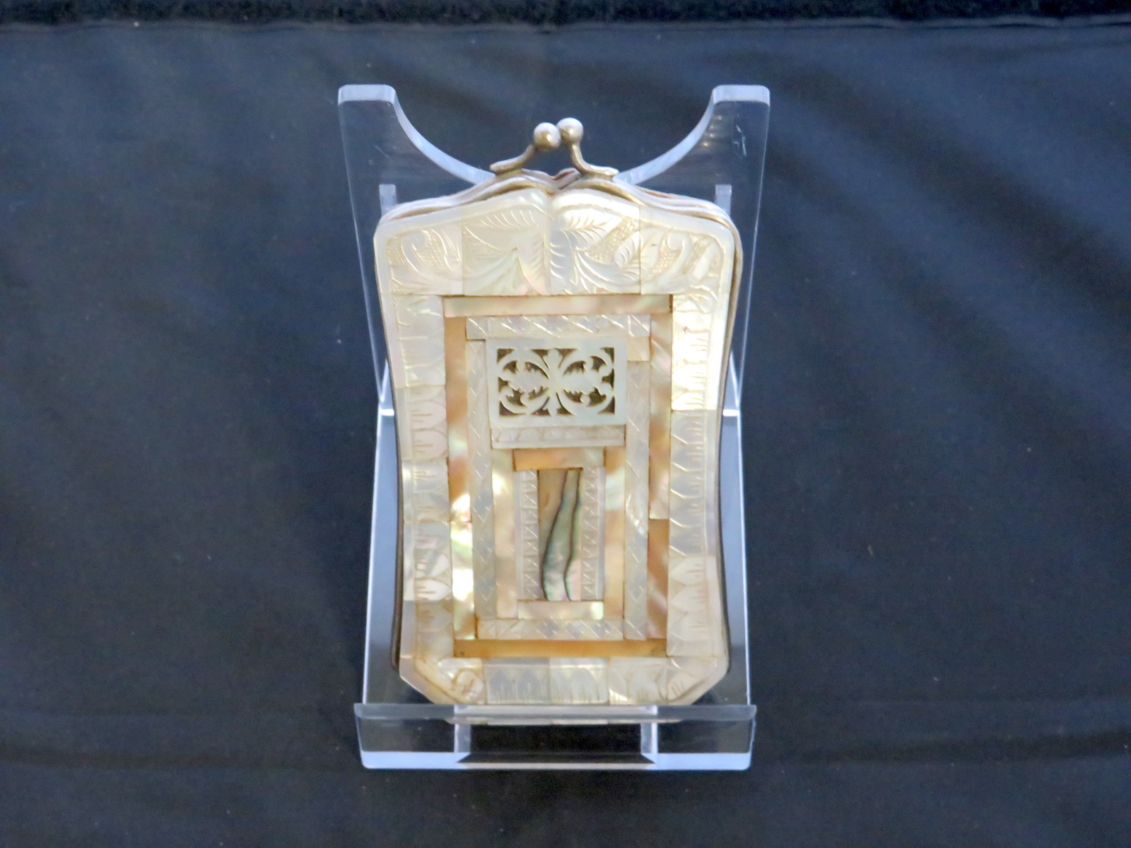Victorian Mother of Pearl Purse, Patterned Panels 19th Century (1 of 15) Victorian Mother of Pearl Purse, Patterned Panels 19th Century (1 of 15)