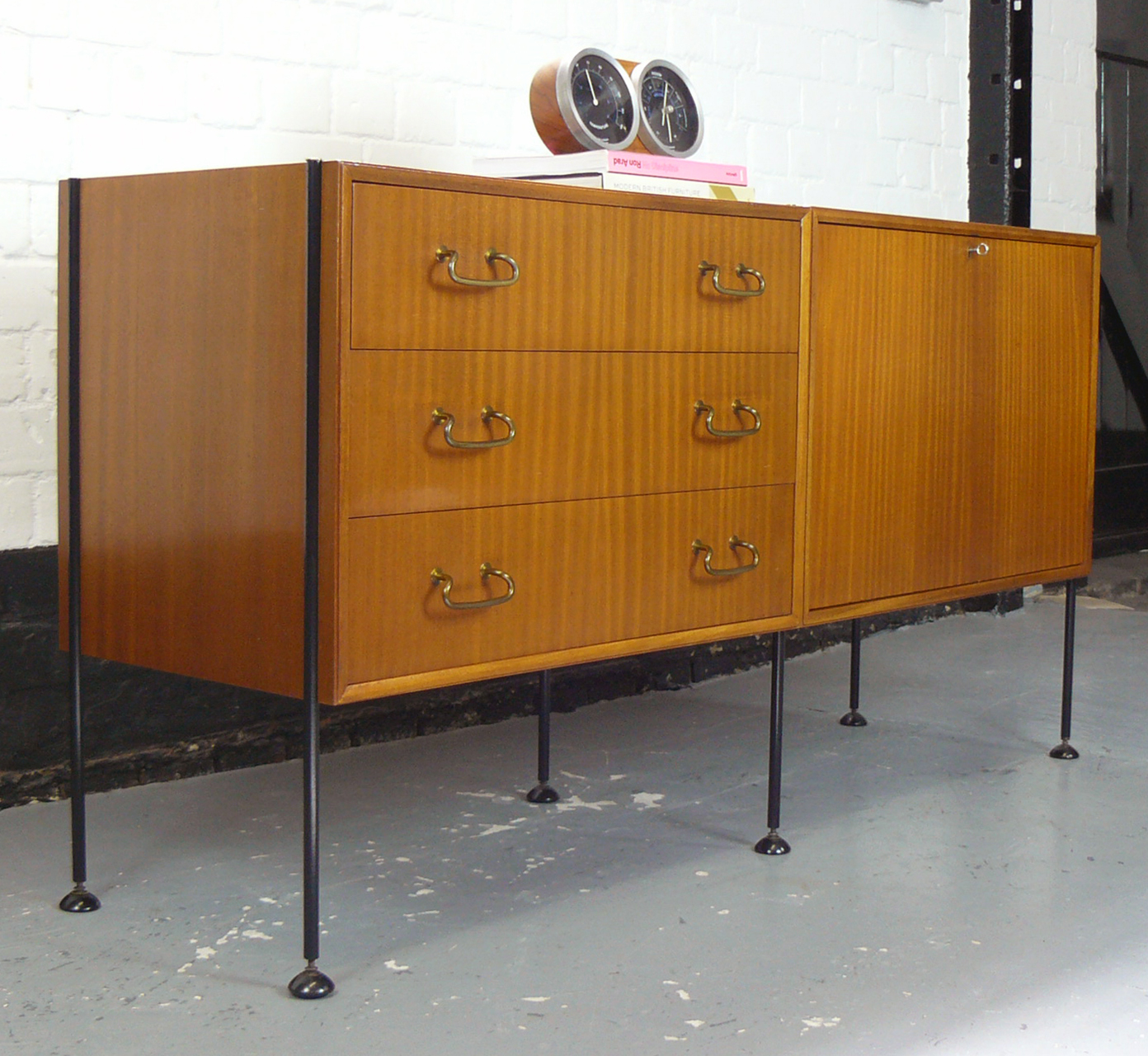 Mid Century Vanson Module Sideboard Unit by Peter Haywood (1 of 1) Mid Century Vanson Module Sideboard Unit by Peter Haywood (1 of 1)