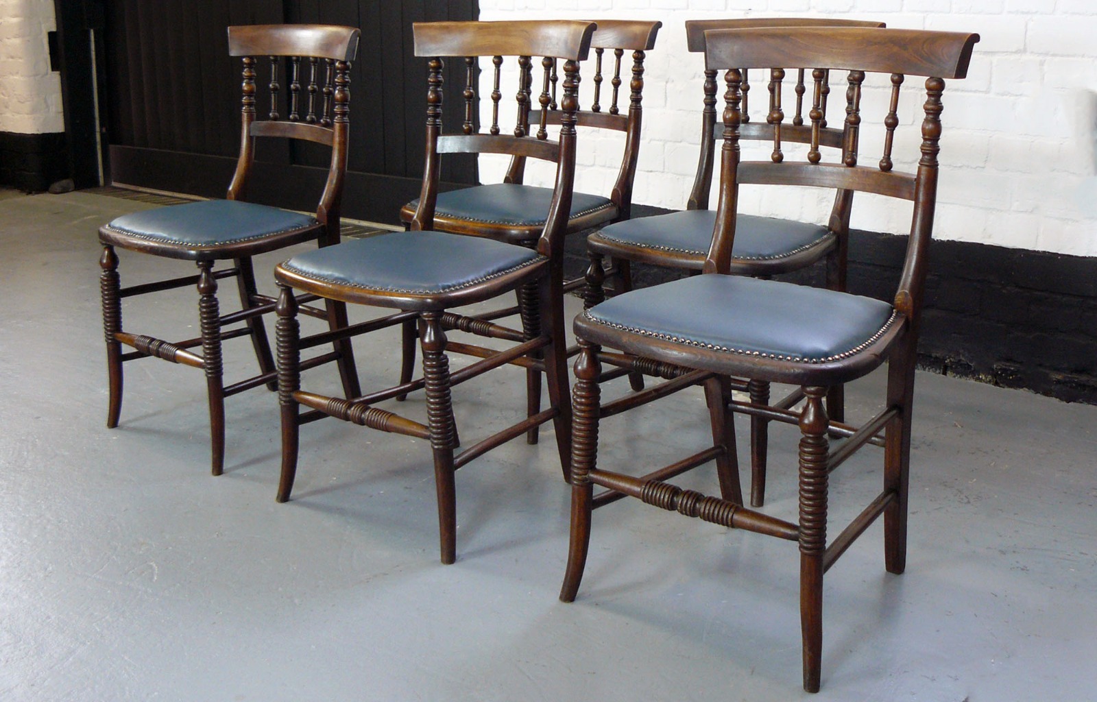Set of Five Victorian Country Dining Hall Occasional Chairs (1 of 1) Set of Five Victorian Country Dining Hall Occasional Chairs (1 of 1)