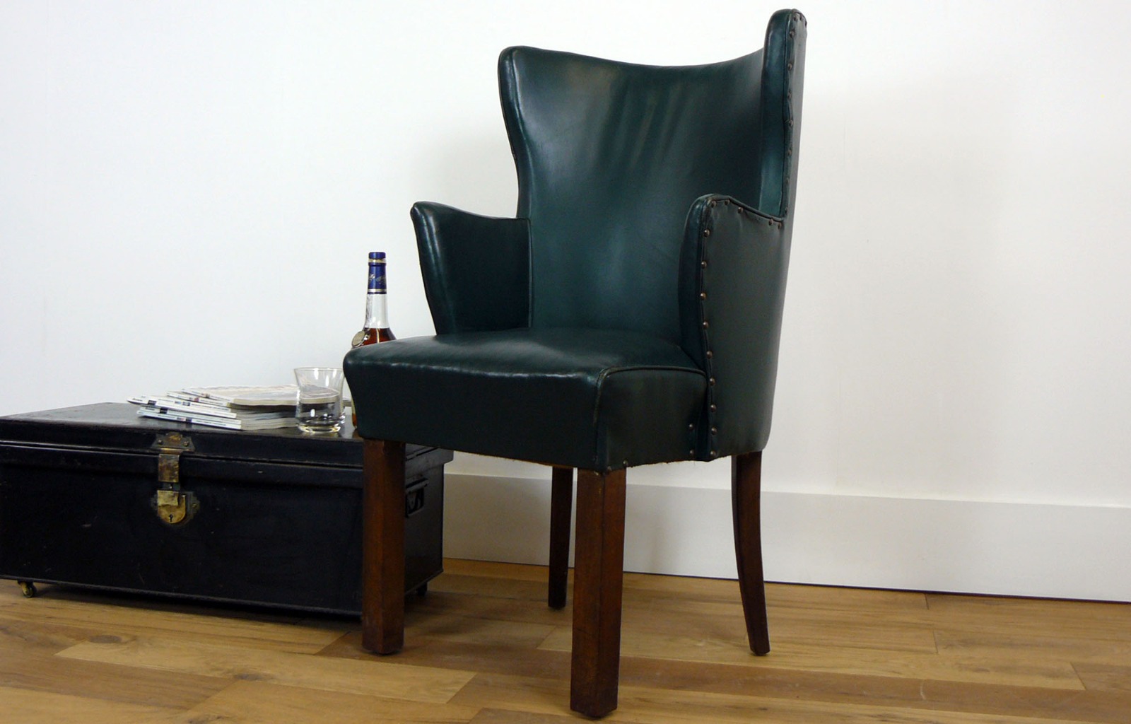 Early 20th Century British Green Leather Wingback Desk Chair (1 of 1) Early 20th Century British Green Leather Wingback Desk Chair (1 of 1)