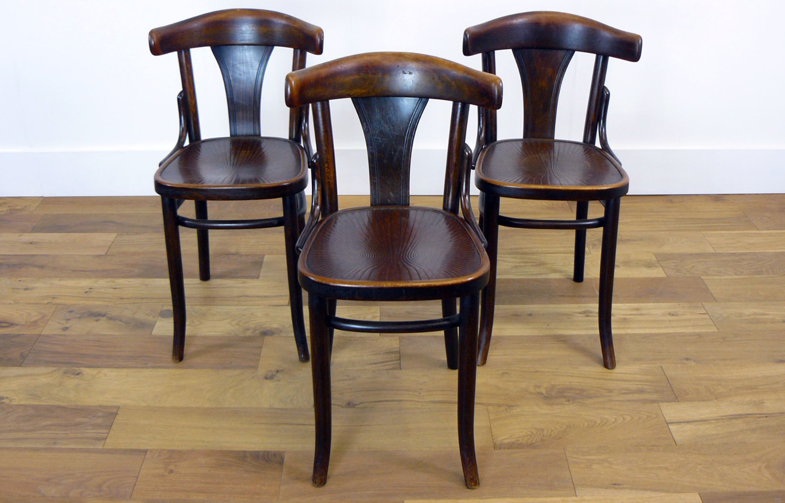 Decent Set of 3 Vintage Thonet Bentwood Dining Chairs (1 of 1) Decent Set of 3 Vintage Thonet Bentwood Dining Chairs (1 of 1)
