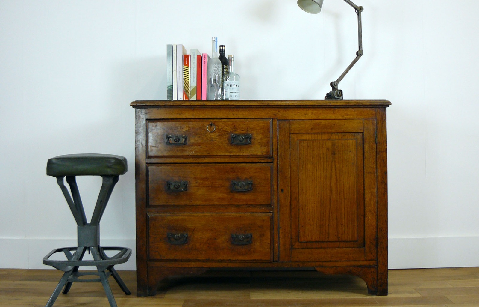 Attractive Oak Cupboard Cabinet with Drawers of Modest Size (1 of 1) Attractive Oak Cupboard Cabinet with Drawers of Modest Size (1 of 1)