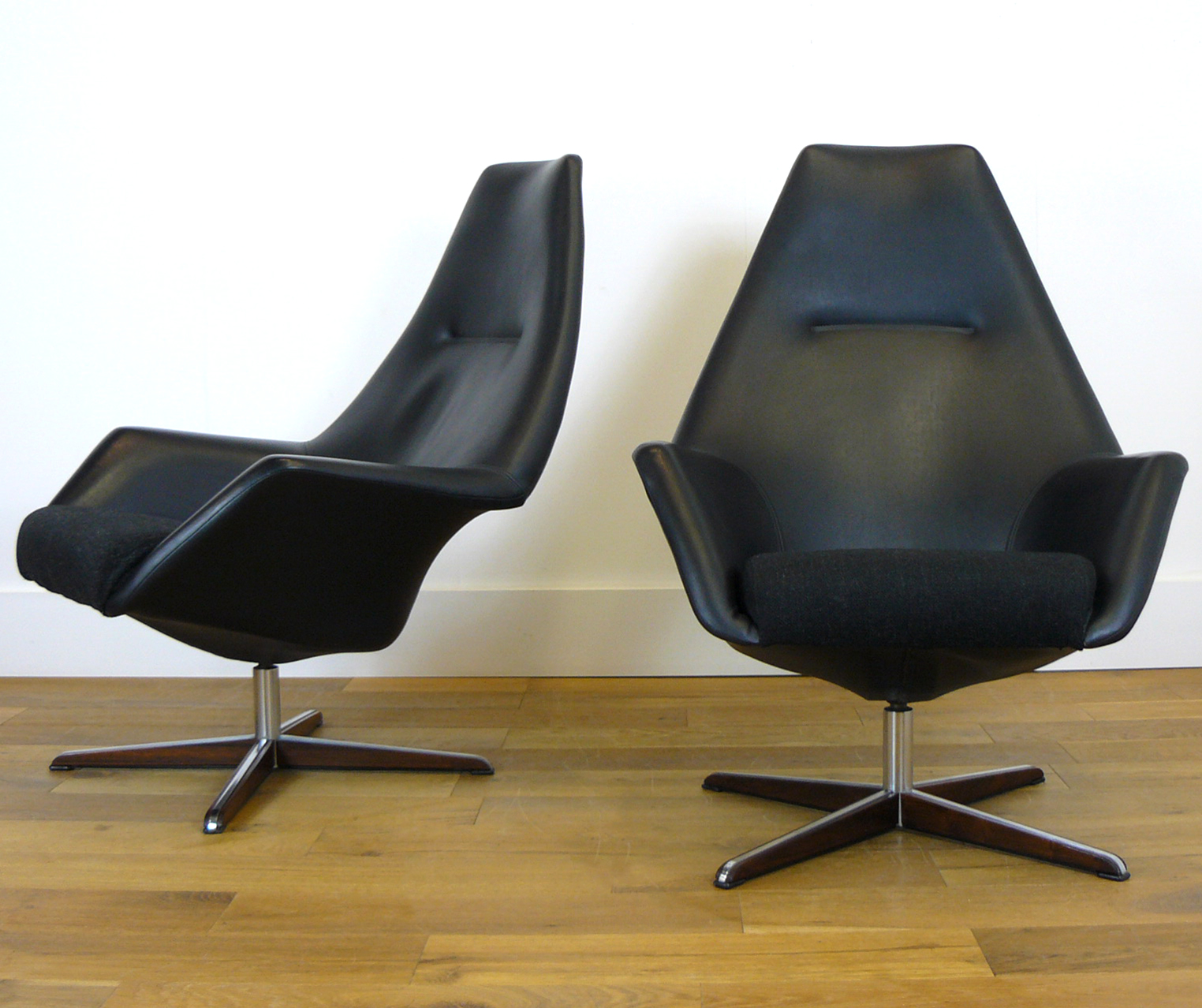 Rare Peter Hoyte Swivel Armchairs Mid Century 1960s - We Have 2 (1 of 14) Rare Peter Hoyte Swivel Armchairs Mid Century 1960s - We Have 2 (1 of 14)