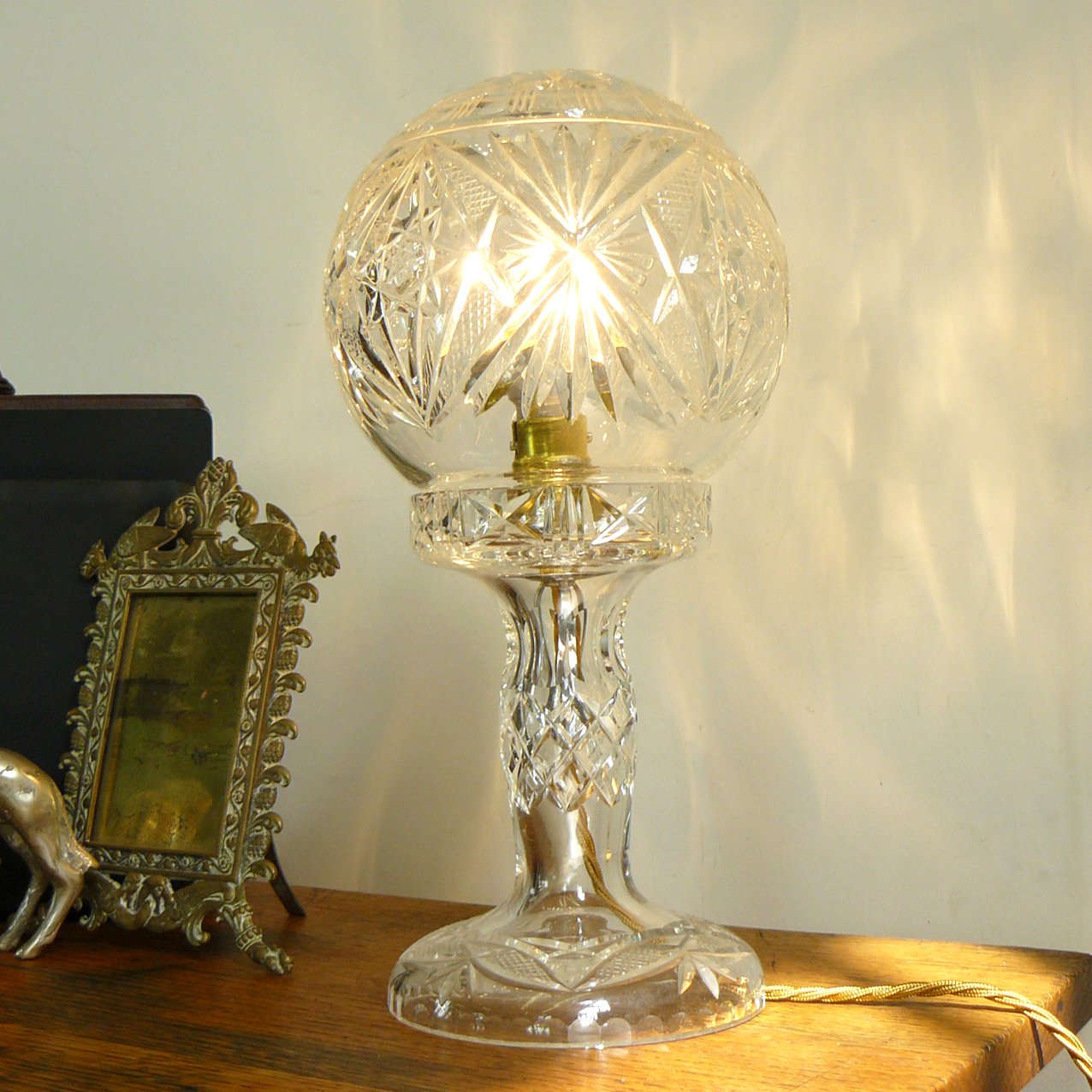 Attractive Vintage Cut Glass Table Lamp c.1915 (1 of 7) Attractive Vintage Cut Glass Table Lamp c.1915 (1 of 7)